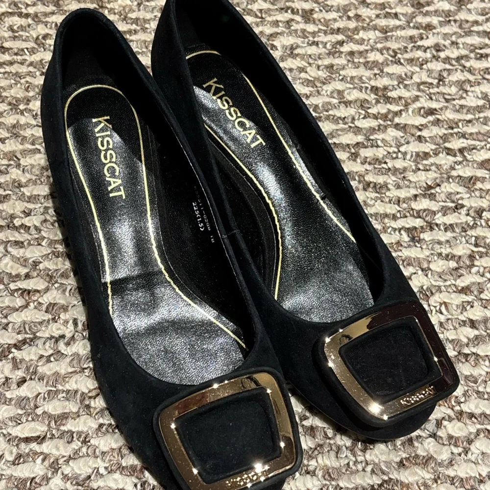 Vintage Kisscat Black Flats with Gold Buckle - Picture 11 of 11